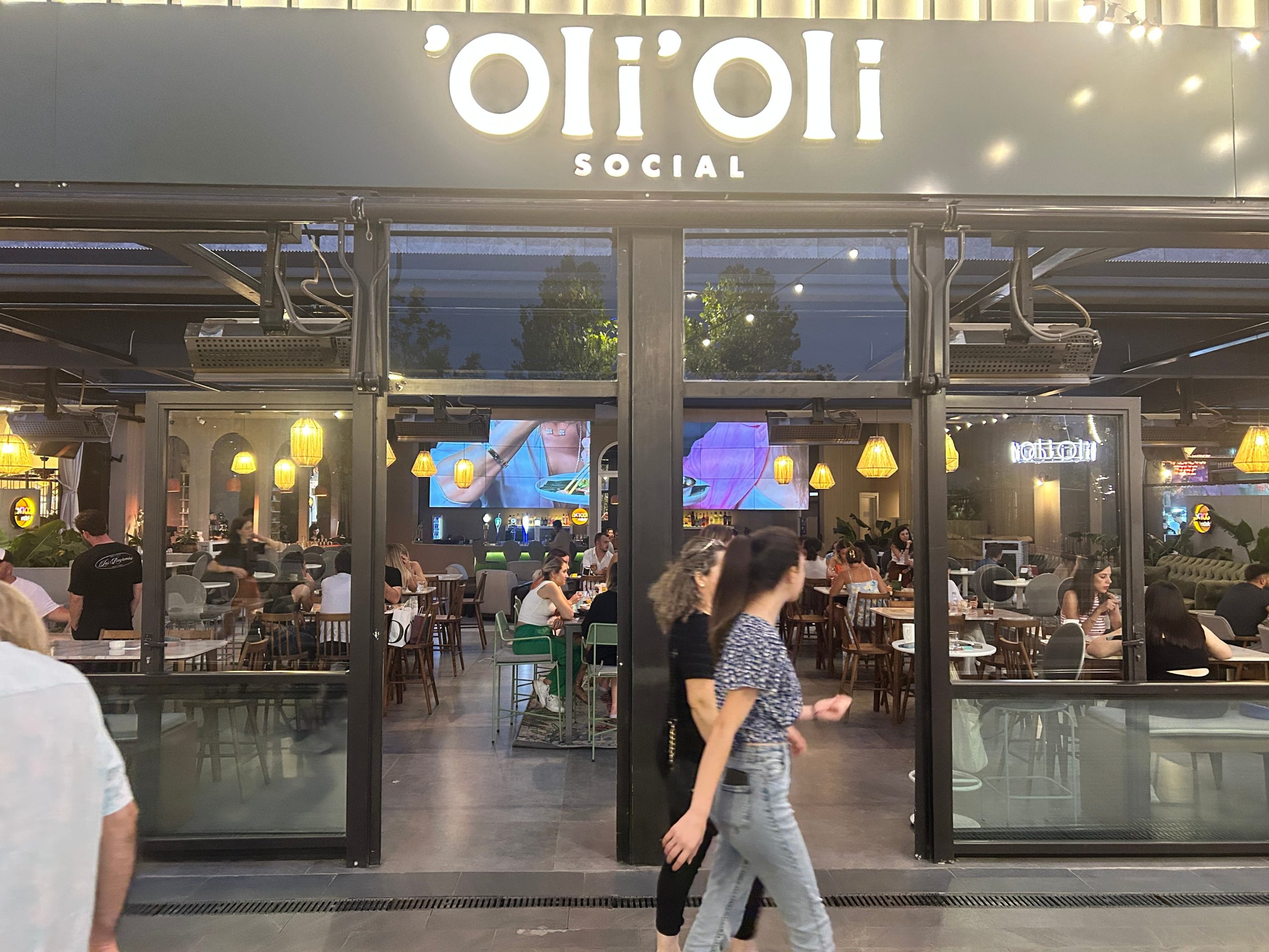 Oli & Oli Social
